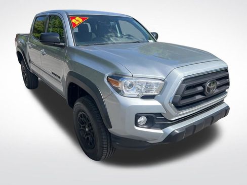 Used 2023 Toyota Tacoma SR5 RWD image 3
