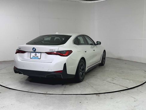 Used 2025 BMW i4 xDrive40i image 2