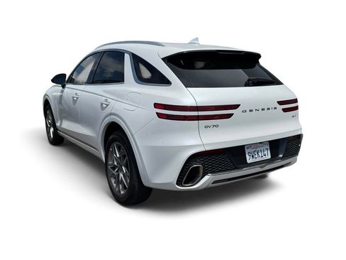 Used 2025 Genesis GV70 2.5T AWD/4WD image 4