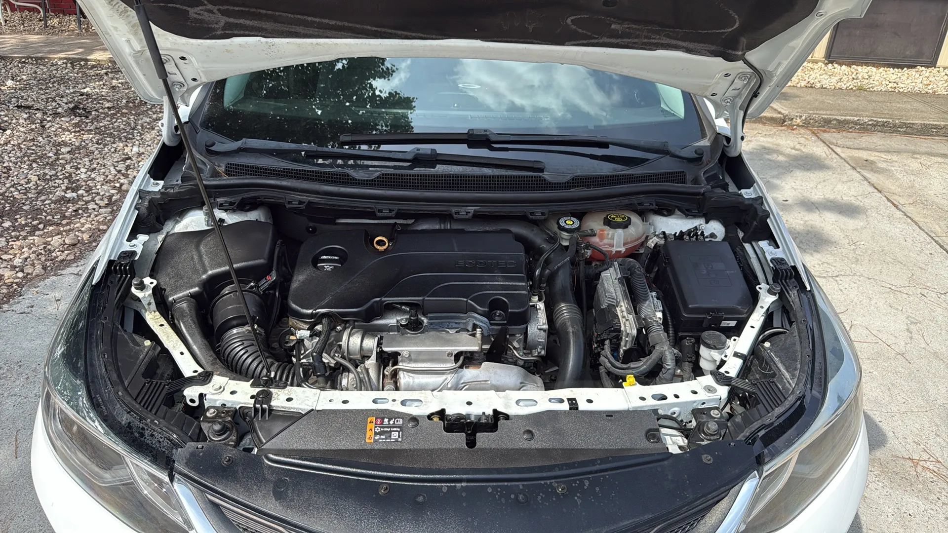 Used 2019 Chevrolet Cruze LT w/ LT Fleet Convenience Package FWD image 9