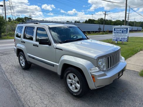 Used 2009 Jeep Liberty Sport w/ Popular Equipment Group AWD/4WD image 1
