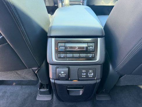 Used 2023 Subaru Ascent Touring AWD/4WD image 25