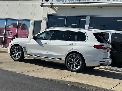 Certified 2022 BMW X7 xDrive40i w/ Executive Package image 8