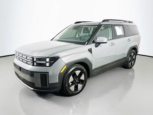 Used 2024 Hyundai Santa Fe SEL image 3