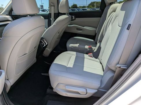 Used 2025 Kia Sorento EX w/ EX Panoramic Sunroof Package FWD image 21