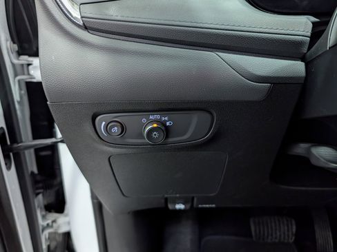 Used 2025 Buick Encore GX Preferred image 18