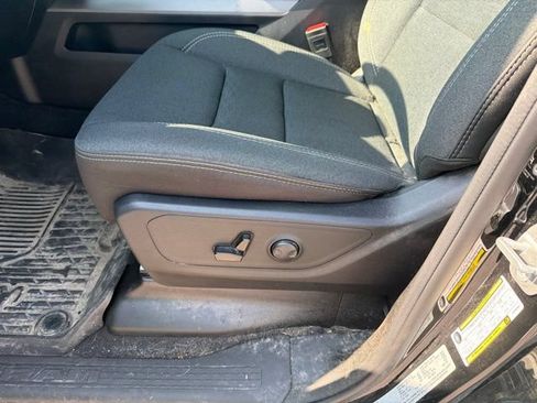 Used 2025 RAM 1500 Big Horn AWD/4WD image 5