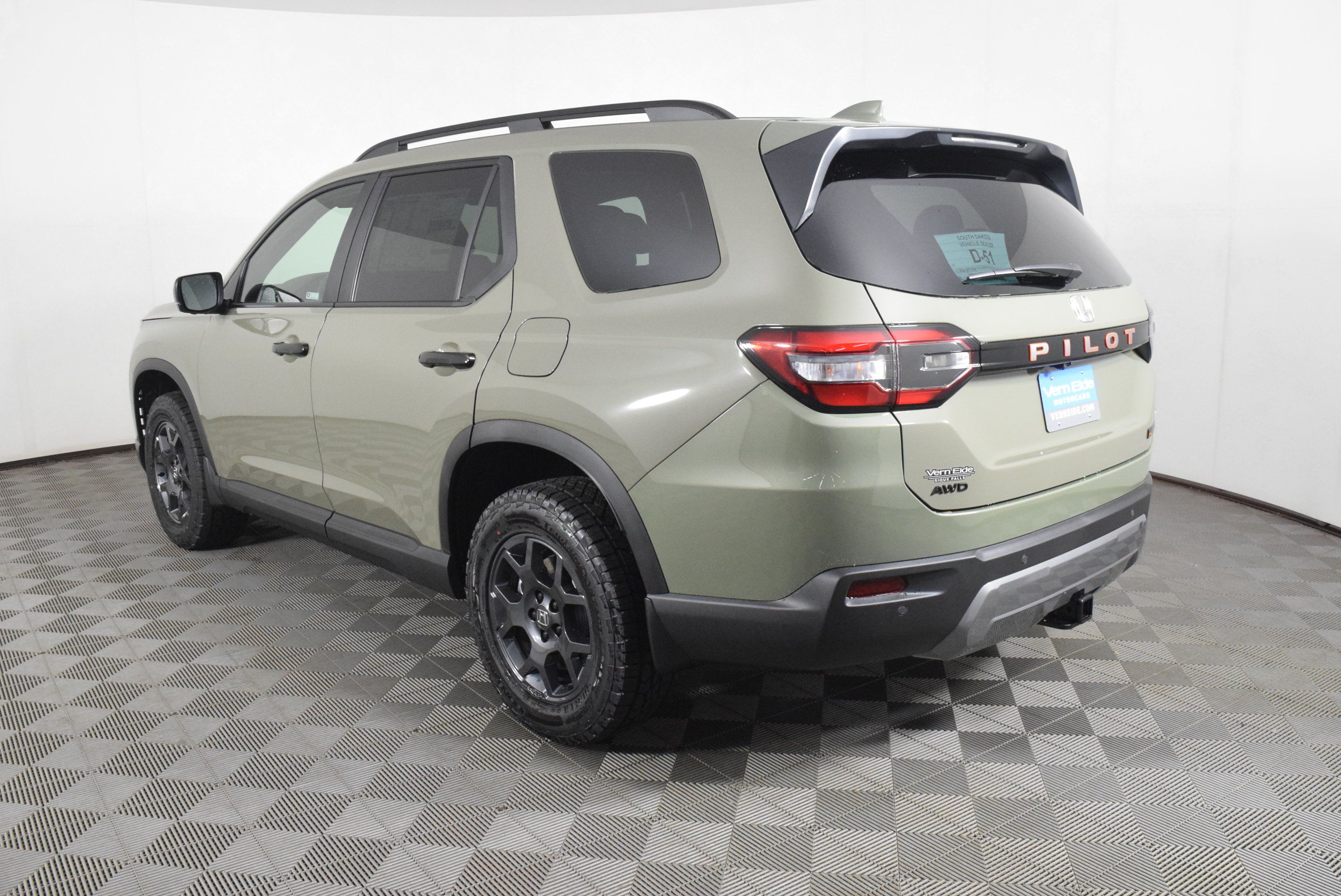 New 2026 Honda Pilot TrailSport image 8