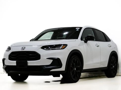 Used 2024 Honda HR-V Sport image 3