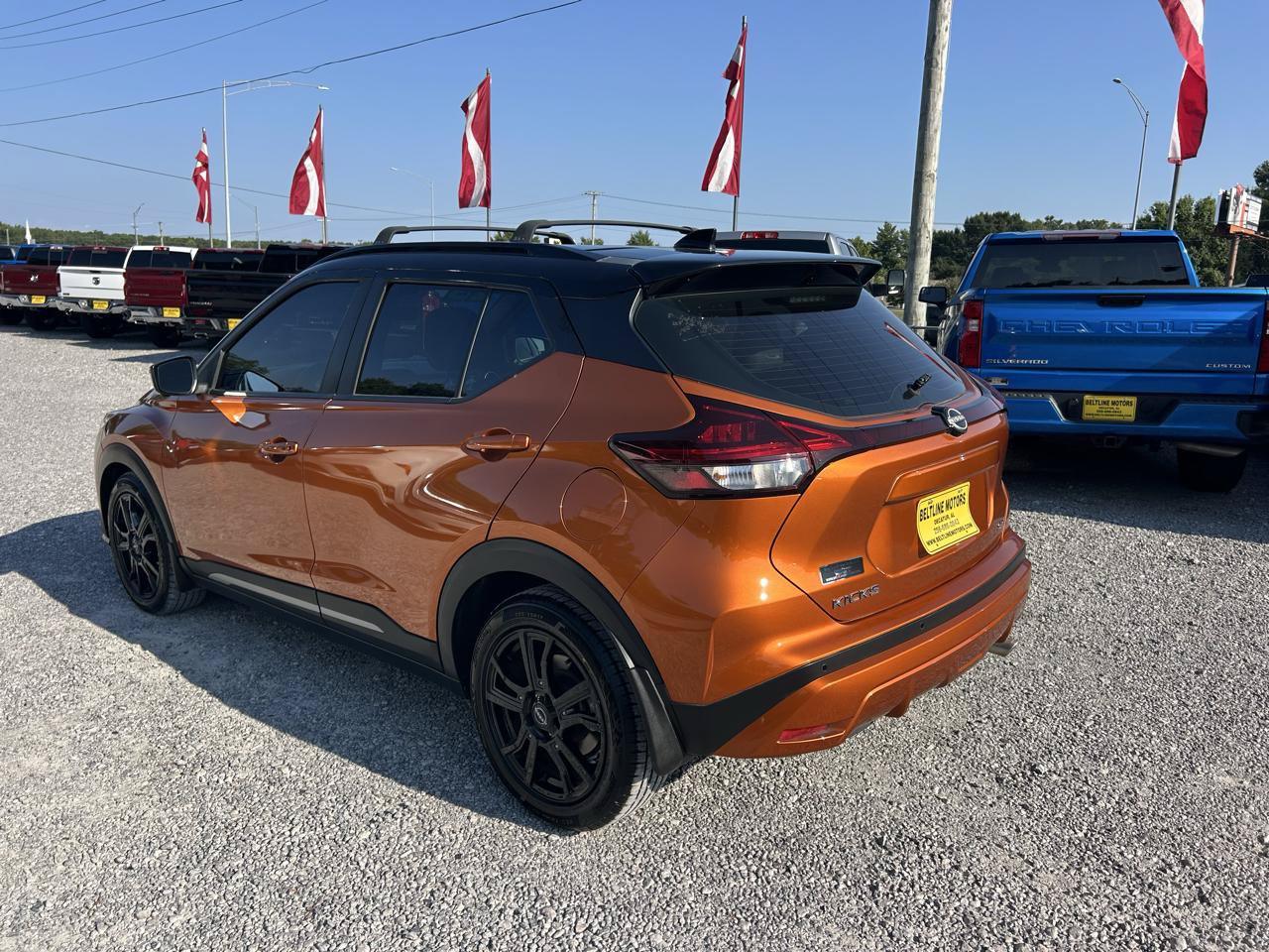 Used 2023 Nissan Kicks SR w/ SR Premium Package FWD image 18