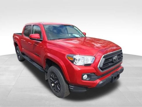 Used 2020 Toyota Tacoma SR5 w/ Blackout Package image 10