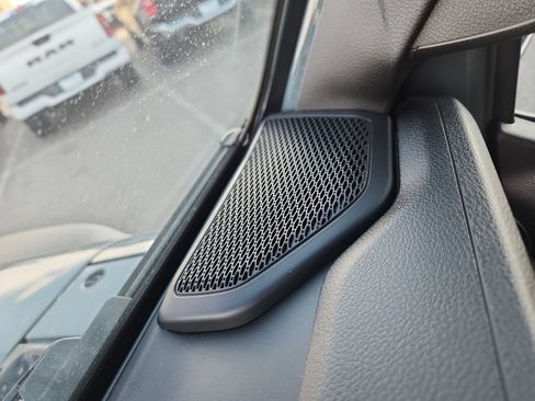 Used 2025 Jeep Wrangler Willys image 28