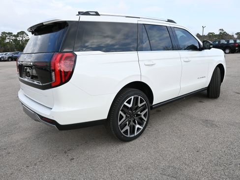 New 2026 Ford Expedition Platinum image 2