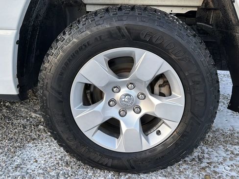 Used 2020 RAM 1500 Big Horn image 2