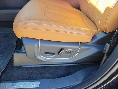 Certified 2024 Ford Expedition Platinum image 21