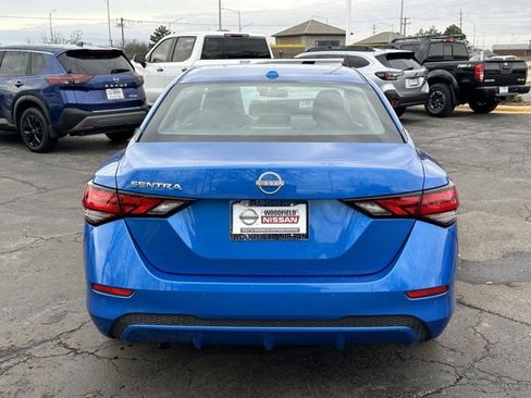 Certified 2025 Nissan Sentra SV image 5