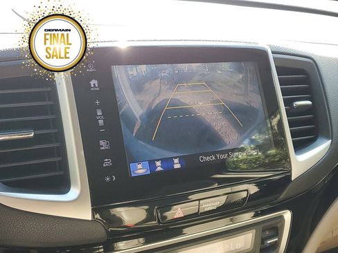 Used 2017 Honda Pilot Touring image 23