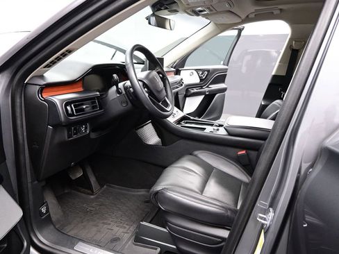 Used 2023 Lincoln Aviator Reserve w/ Equipment Group 201A AWD/4WD image 8
