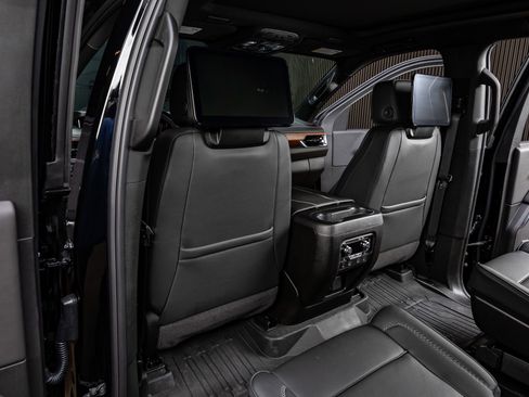 Used 2026 GMC Yukon Denali w/ Denali Reserve Package image 33