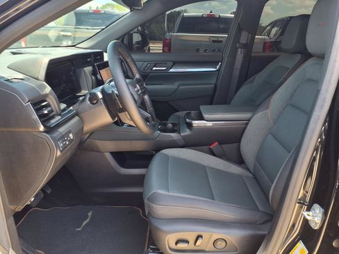 Used 2026 GMC Terrain AT4 AWD/4WD image 19