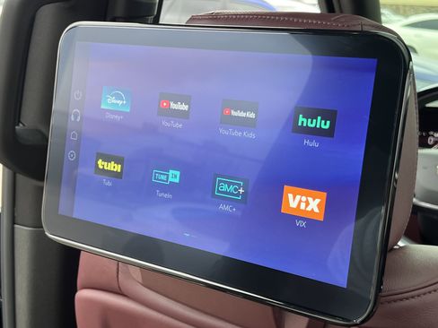 Used 2026 Cadillac Escalade ESV Sport w/ Touring Package image 42