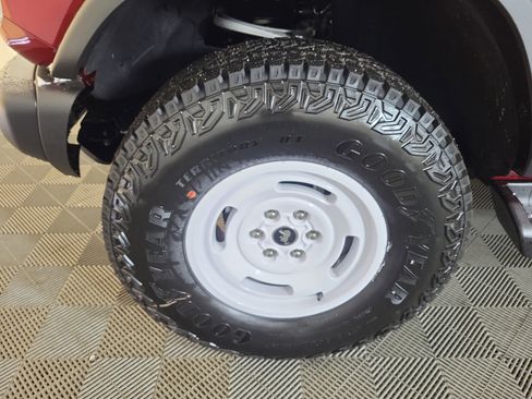 New 2025 Ford Bronco Heritage Edition image 8