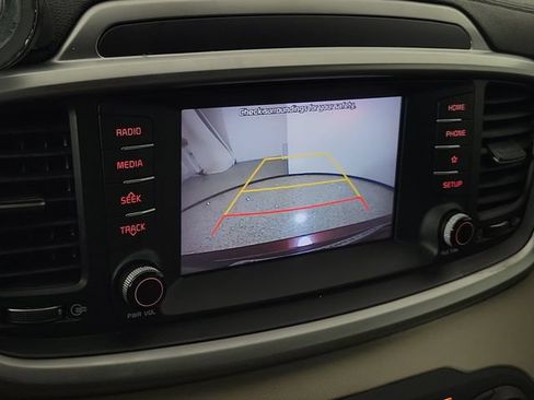 Used 2019 Kia Sorento FWD image 29