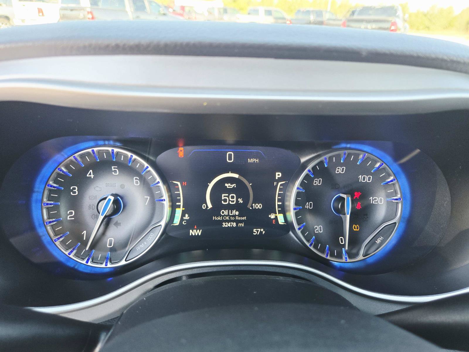 Used 2024 Chrysler Pacifica Touring-L FWD image 27