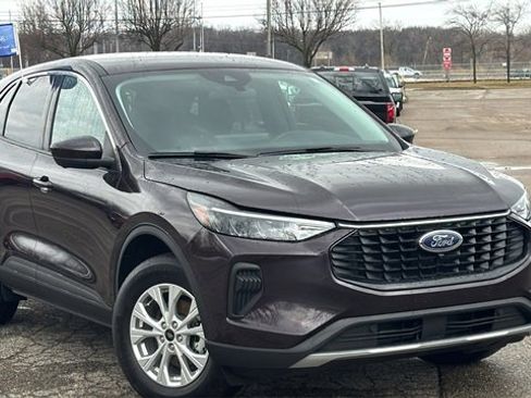 Certified 2023 Ford Escape Active w/ Tech Pack #2 image 2