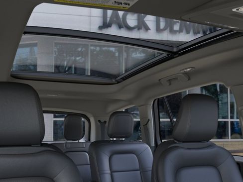 New 2026 Lincoln Aviator AWD image 22