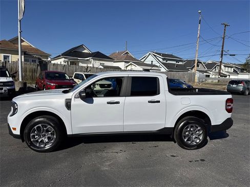 New 2025 Ford Maverick XLT image 8