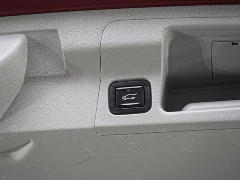 Used 2017 GMC Acadia SLT AWD/4WD image 20