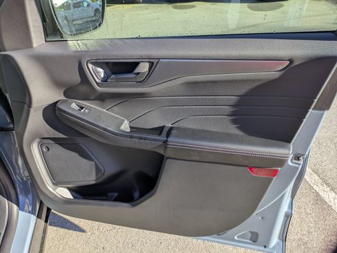 New 2026 Ford Escape Active FWD image 38