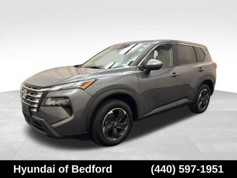 Used 2024 Nissan Rogue SV AWD/4WD image 1