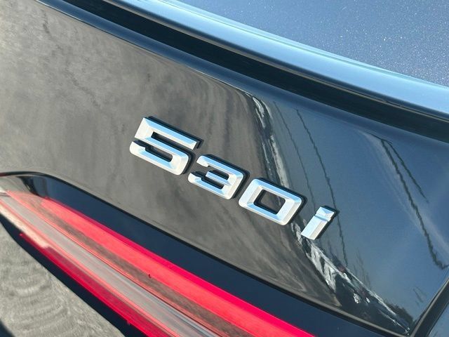 Certified 2024 BMW 530i xDrive w/ M Sport Package AWD/4WD image 12