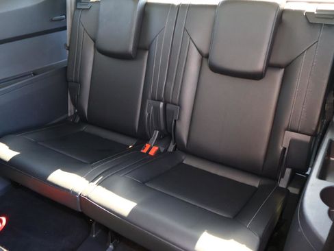 Used 2018 Volkswagen Atlas SE w/ R-Line Package image 19