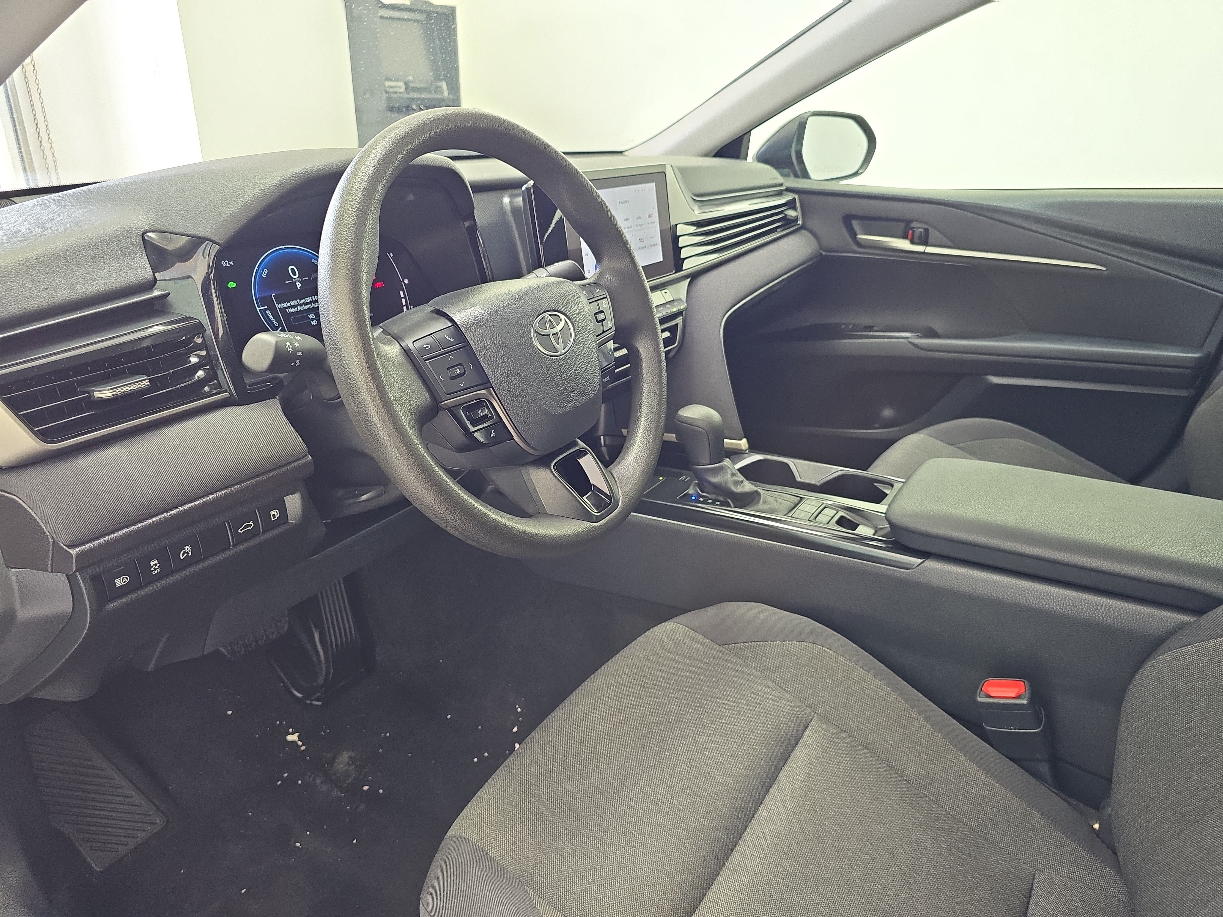 Used 2025 Toyota Camry LE FWD image 15