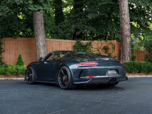 Used 2019 Porsche 911 Speedster RWD image 9