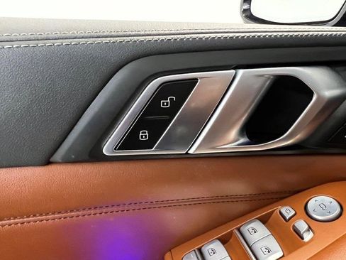 Used 2023 BMW X7 M60i w/ Executive Package image 34