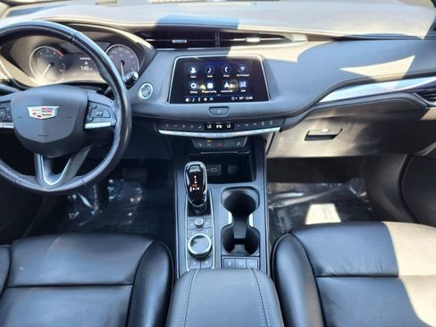 Used 2023 Cadillac XT4 Luxury w/ Cold Weather Package AWD/4WD image 12