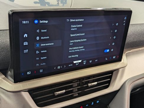 New 2026 Ford Explorer Active w/ Active Comfort Package image 28