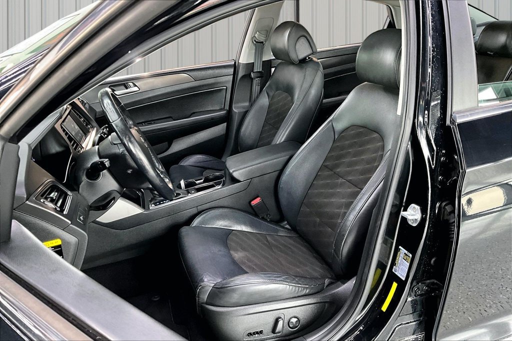Used 2017 Hyundai Sonata Sport w/ Value Edition Package 02 FWD image 19