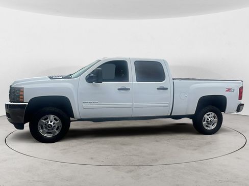 Used 2012 Chevrolet Silverado 2500 LT w/ Interior Plus Package AWD/4WD image 3