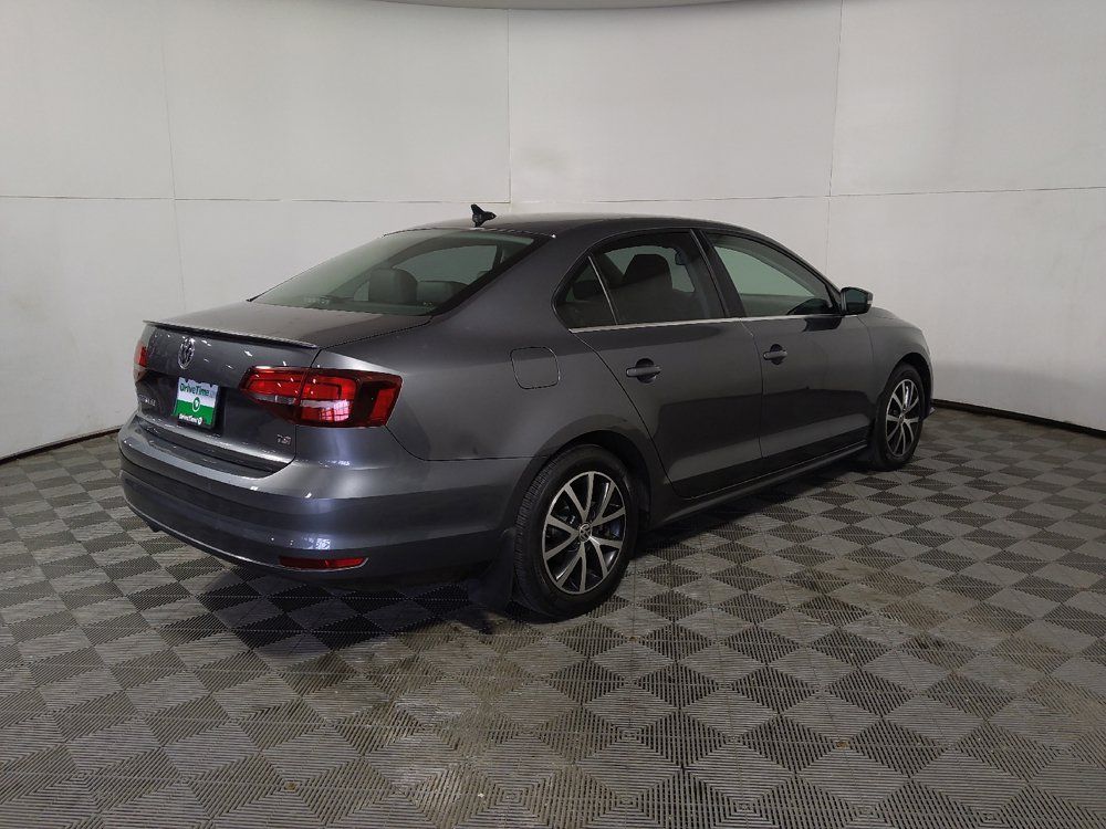Used 2017 Volkswagen Jetta SE FWD image 10