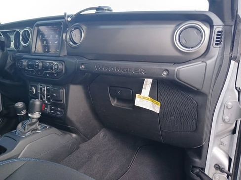 Used 2023 Jeep Wrangler Unlimited Rubicon 4xe AWD/4WD image 16