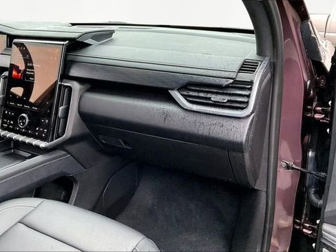 Used 2024 GMC Acadia Elevation w/ Luxury Package image 19