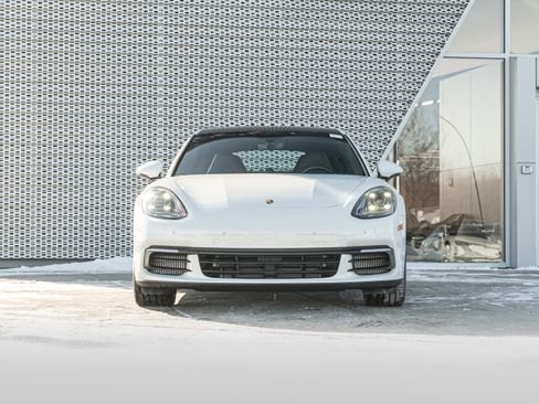 Used 2020 Porsche Panamera 4S image 38