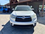 Used 2016 Toyota Highlander XLE image 2