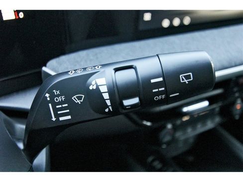 New 2026 Nissan Kicks SV w/ SV Premium Package image 18