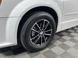 Used 2017 Dodge Grand Caravan GT image 4